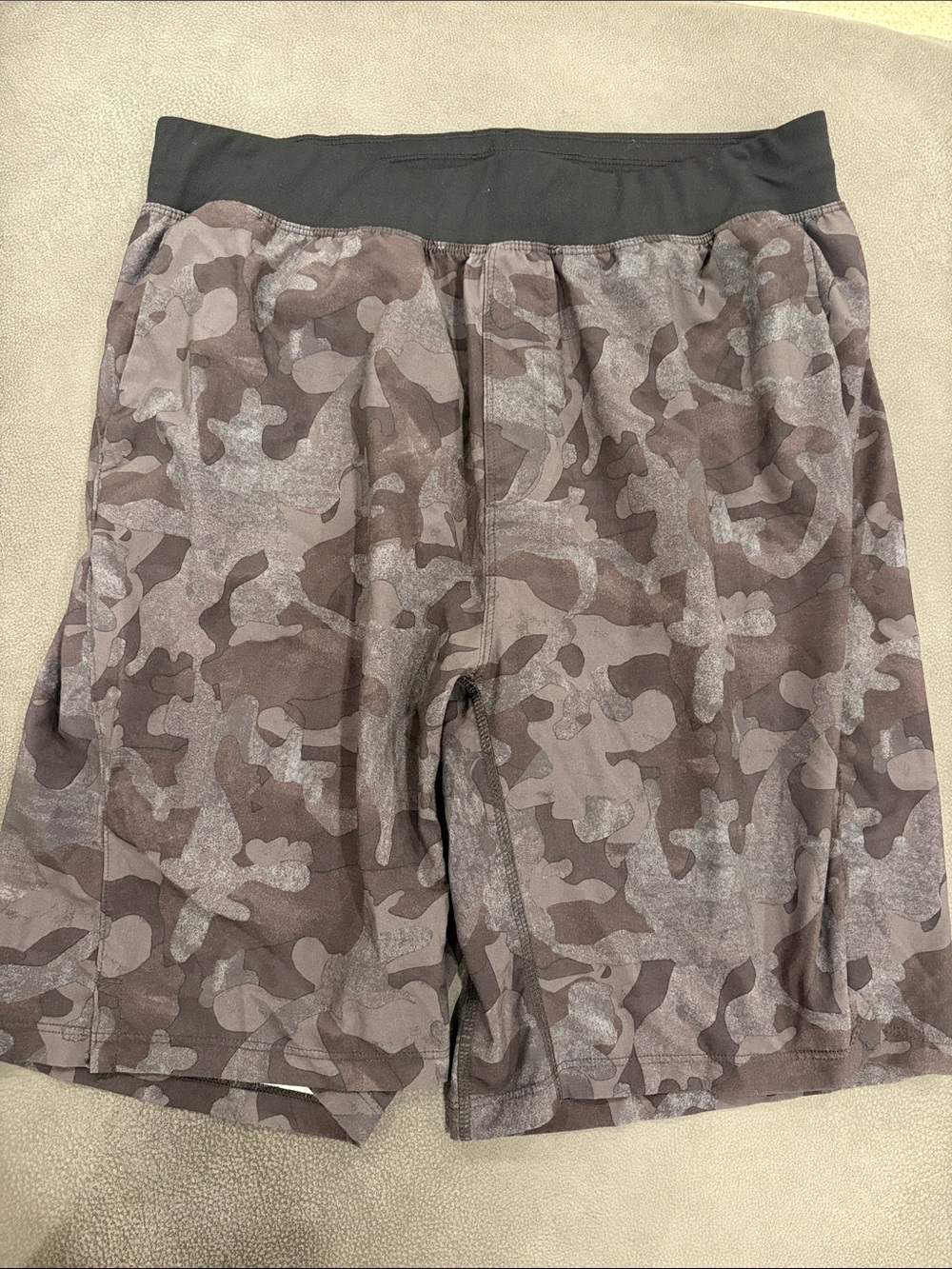 Men's Camo Athletic Shorts - Gray/Brown